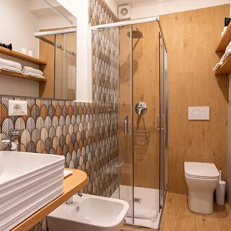 Chic Retreat - View - Self Checkin Pensjonat 3*