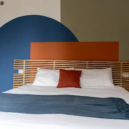 Chic Retreat - View - Self Checkin 3*