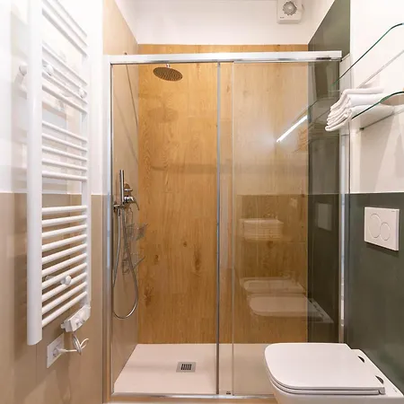 Chic Retreat - View - Self Checkin Gasthuis Como