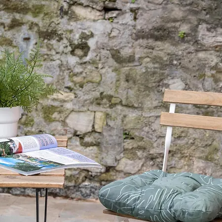 Chic Retreat - View - Self Checkin