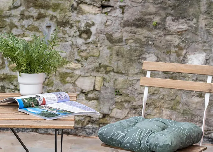 Chic Retreat - View - Self Checkin