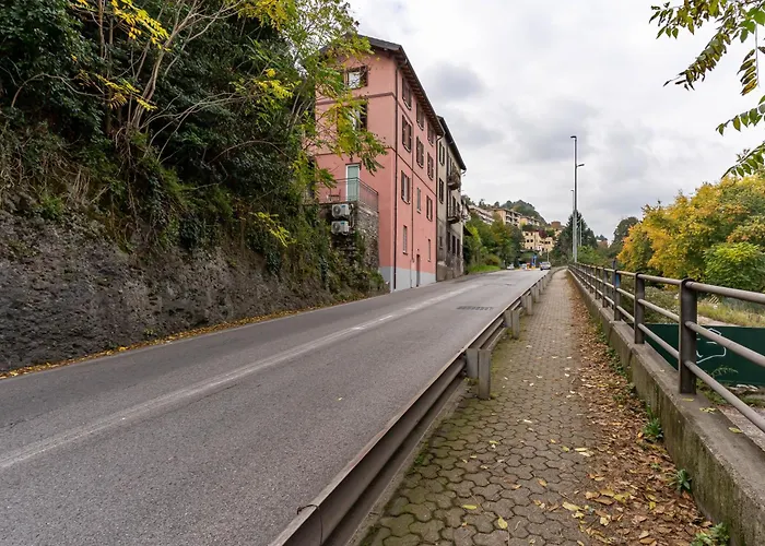 Гостевой дом Chic Retreat - View - Self Checkin 3*