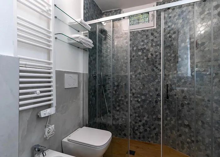 Chic Retreat - View - Self Checkin 3*