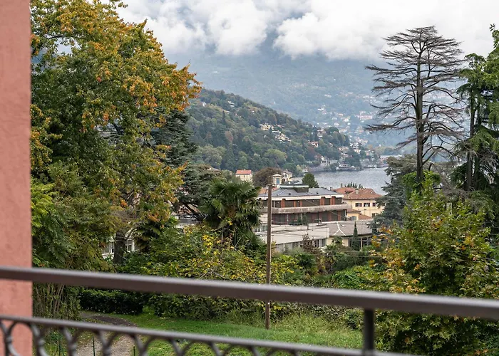 Chic Retreat - View - Self Checkin 3* Como